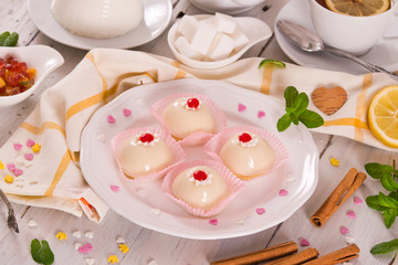 Sicilian ricotta cake (Cassata).