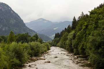 Fototapeta na wymiar Fluss in Bayern 