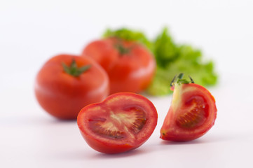 Lettuce and tomatos