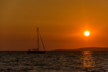 Zachód słońca na morzu 2 