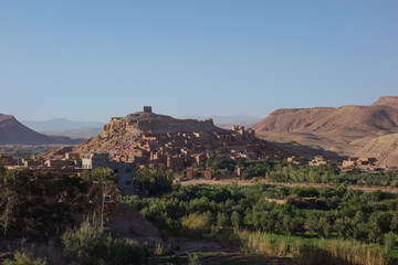 Fototapeta na wymiar Distance view on the famous Kasbah Ait Ben Haddou near Ouarzazate in the Atlas Mountains of Morocco.