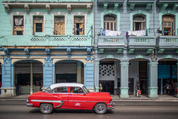 Fototapeta na wymiar habana vintage car, american classic car, cuba, Habana, American Vintage Cars, cuban cars, classic cars, lifestyle car