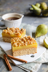 Pear bars with wholegrain dough, walnut and maple syrup