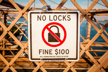 No locks sign on a Brooklyn Bridge