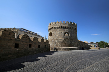Fototapeta na wymiar Ancient fortress wall in the old town of Icheri Sheher in Baku