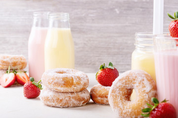 Sugar donuts served with milkshakes