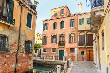 Fototapeta na wymiar Canal Rio de le Toreseie in Venice. Italy
