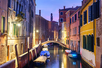 Fototapeta na wymiar View of Canal Rio del Malpaga at night. Venice. Italy