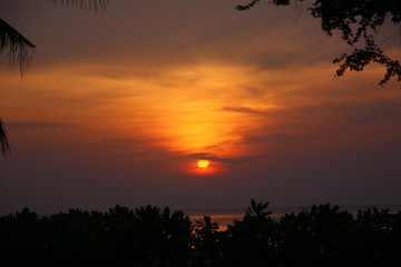 the sun set on sea background