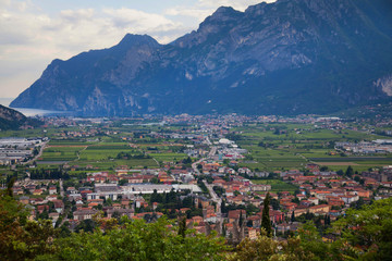 Fototapeta na wymiar Village near Lake Garda