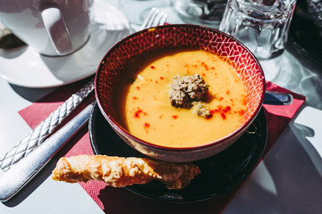 Bol de soupe de courge