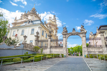 Fototapeta premium George's Cathedral is a baroque-rococo cathedral located in the city of Lviv, the historic capital of western Ukraine.