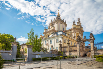 Fototapeta na wymiar George's Cathedral is a baroque-rococo cathedral located in the city of Lviv, the historic capital of western Ukraine.