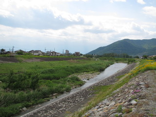 日川