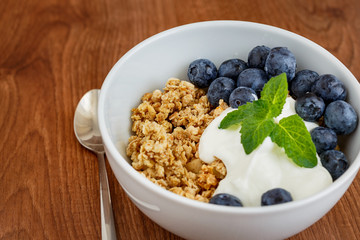 Granola with yogurt and blueberries