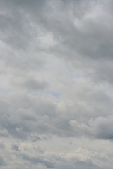 Fototapeta premium pochmurne szare niebo