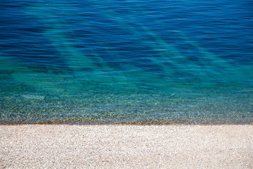 Obraz premium seashore with clear blue water