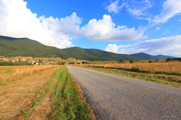 Fototapeta na wymiar Pyrenean road in Capcir, Roussillon in the southern of France