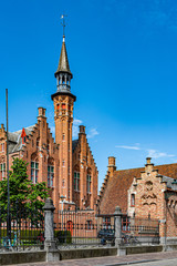 Naklejka premium Historische Kunst Akademie Brügge in Belgien