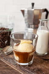 Kaffee mit Vanilleeis