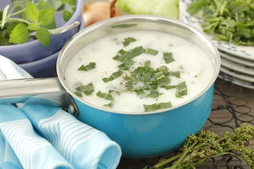 Sorrel soup with cream