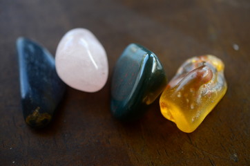 Energy Balancing Grid Kit, Fertility. Tumbled Crystal Bundle: Rose Quartz, Amber, Blue Tigers Eye, Bloodstone Energy Cleaning. Witchcraft, reiki healing crystals. Rare minerals, macro photography