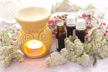 Obraz na płótnie Canvas Yarrow aromatherapeutic oil