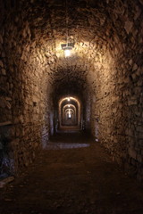 Obraz premium tunnel con archi e luci, tunnel with arches and lights