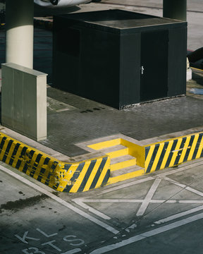 Geometric composition with black and yellow