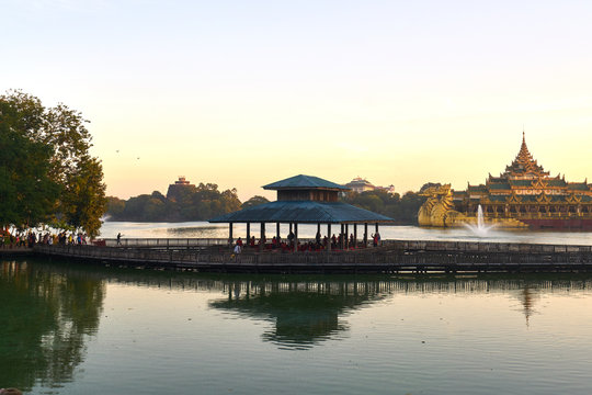 Kandawgyi Lake