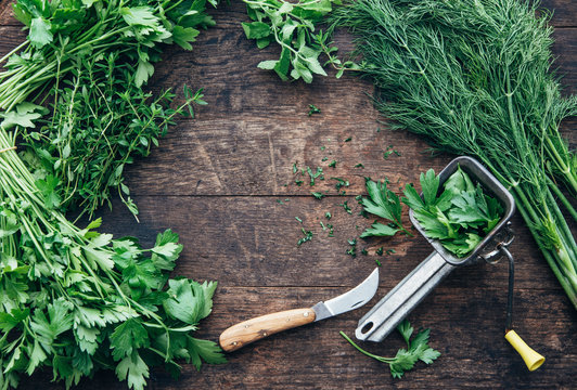 Food: Herbs with knife and mill