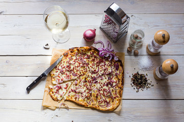 French pizza / tarte flambee