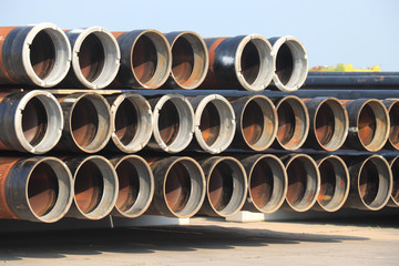 Rusty stacked pipes