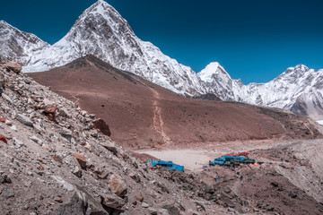 Landscape view of Gorak Shep village and Kala Patar (5,643 m). Sagarmatha (Everest) National Park, Nepal