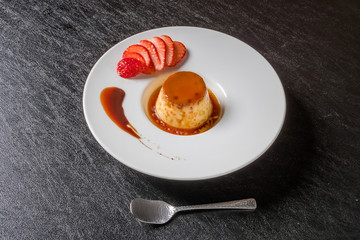 手作りプリン　Very delicious homemade custard pudding