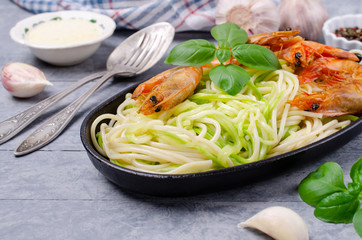 Spaghetti with zucchini