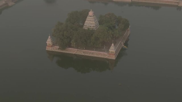 Madurai Vandiyur Mariamman Teppakulam temple, India, 4k aerial ungraded/raw