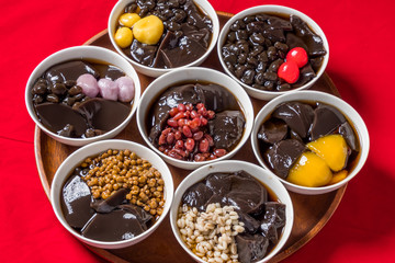 台湾の漢方黒ゼリー　Licorice black jelly Taiwanese dessert