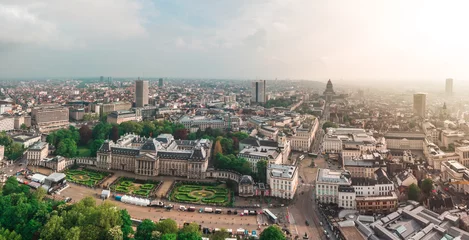 Gordijnen Panoramisch luchtfoto van het Koninklijk Paleis Brussel, België © LALSSTOCK