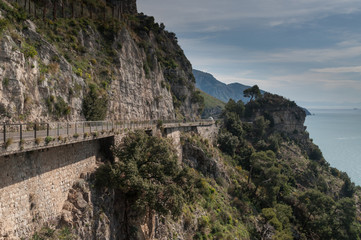 Fototapeta premium Costa Amalfitana , costa italiana en mar Tirreno en el golfo de Salerno,en Italia