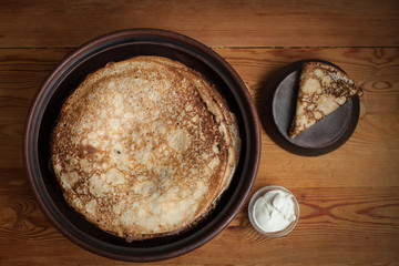 Lace pancakes in earthenware