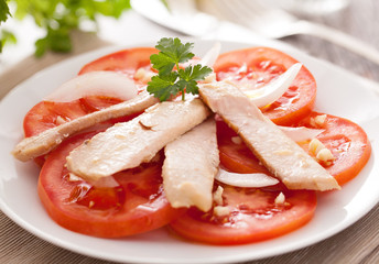 Ensalada de tomate y ventresca de atún
