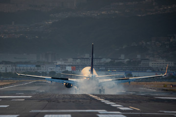 大阪国際空港