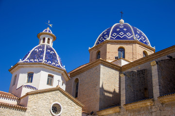 Fototapeta na wymiar A church with a blue dome in Altea old town, Spain.