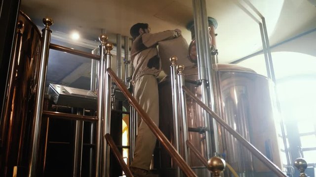 Man working in a brewery