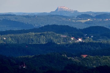 Blick auf die Riegersburg von St. Radegund (Steiermark, Austria)