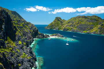 Fototapeta na wymiar Aerial view of beautiful lagoons and limestone cliffs of El Nido, Palawan, Philippines