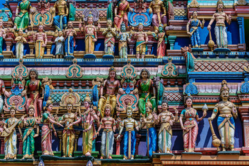 Figuren am Hindu Tempel,  Detailansicht