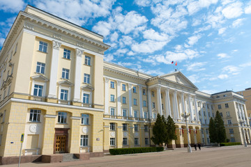 Fototapeta na wymiar Smolensk. The building of administration of the Smolensk region in the center of the city