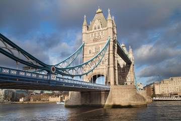 Obraz premium Tower Bridge from Shad Thames